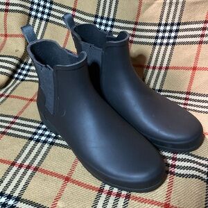 HUNTER Women's Original Refined Chelsea Slim Fit Waterproof Rain Boots Size 8
